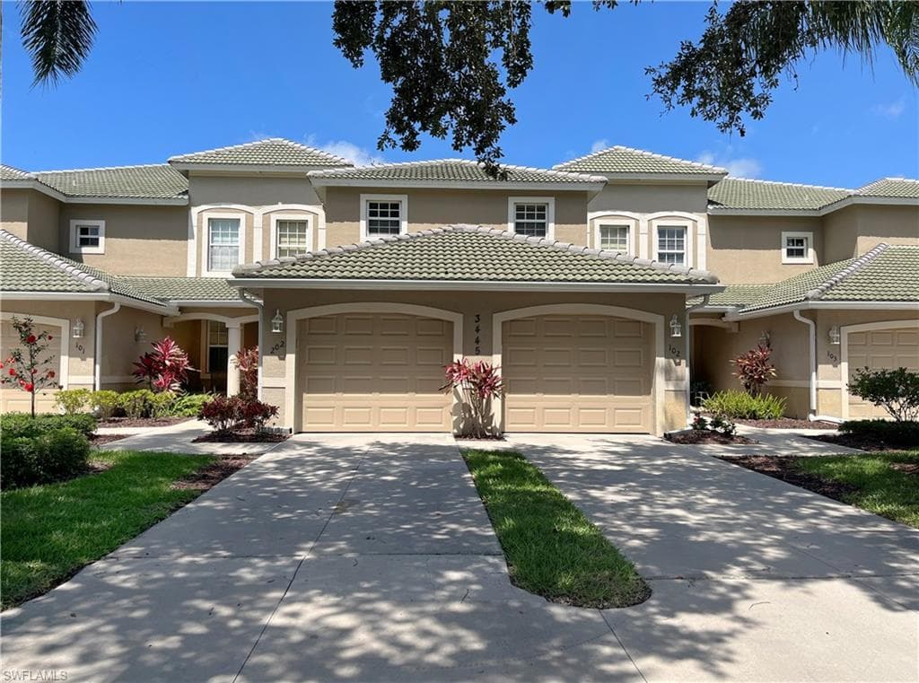 3445 Laurel Greens LN S 202 NAPLES, FL 34119