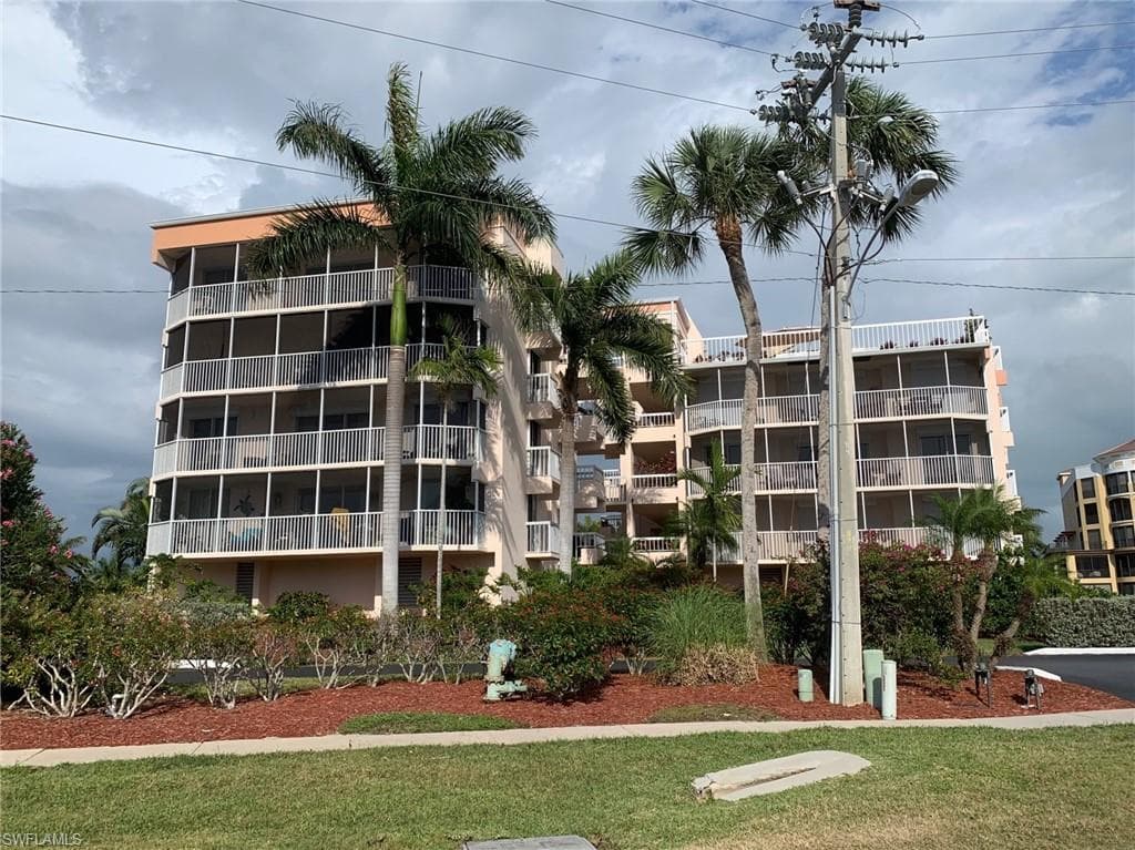 901 Huron CT A5 MARCO ISLAND, FL 34145
