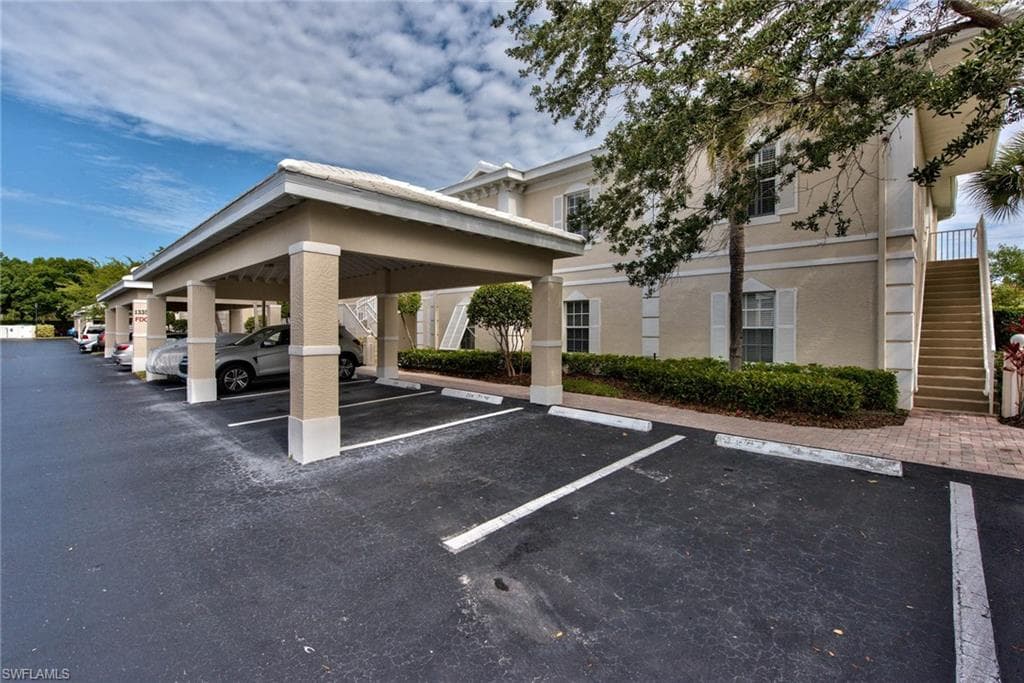 1335 Sweetwater CV 204 NAPLES, FL 34110