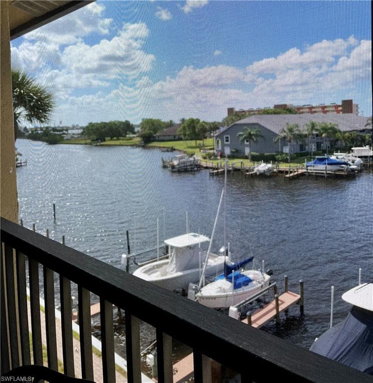 4647 SE 17th PL 303 CAPE CORAL, FL 33904
