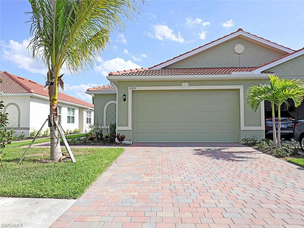 2993 Royal Gardens AVE FORT MYERS, FL 33916