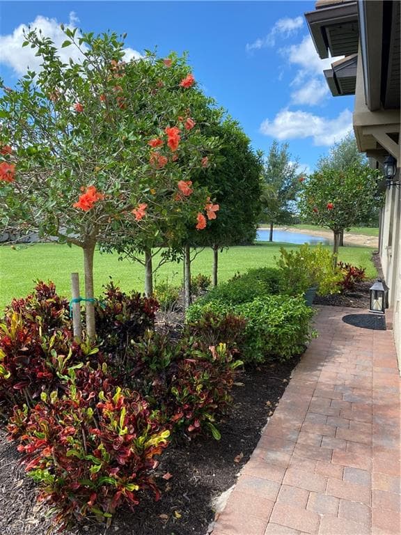7579 Jacaranda LN NAPLES, FL 34114