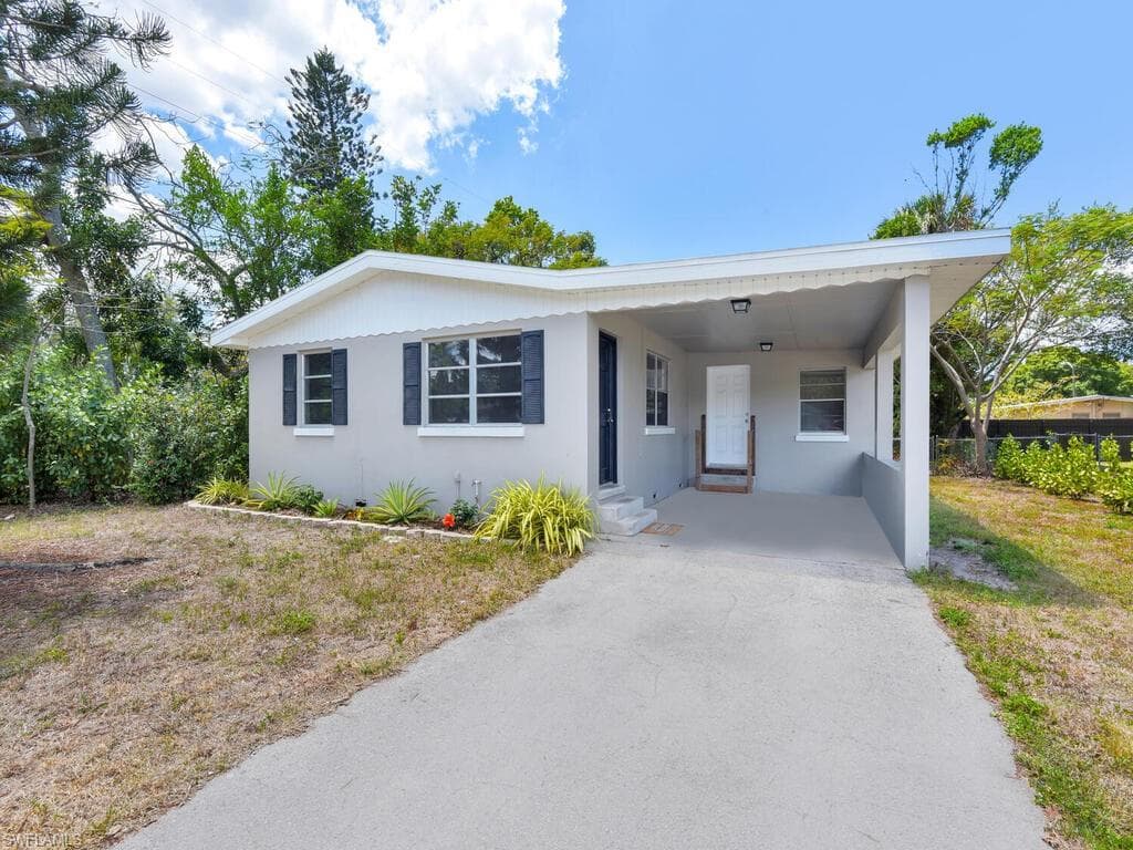 3846 Lake ST FORT MYERS, FL 33901
