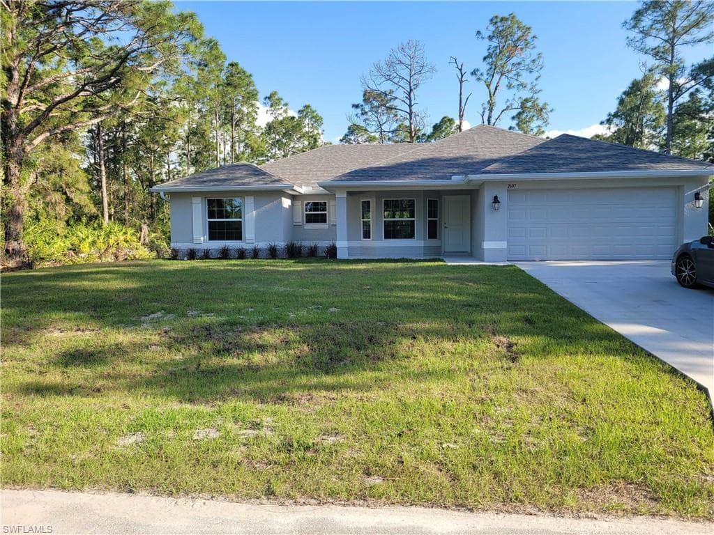 2607 18th ST W LEHIGH ACRES, FL 33971