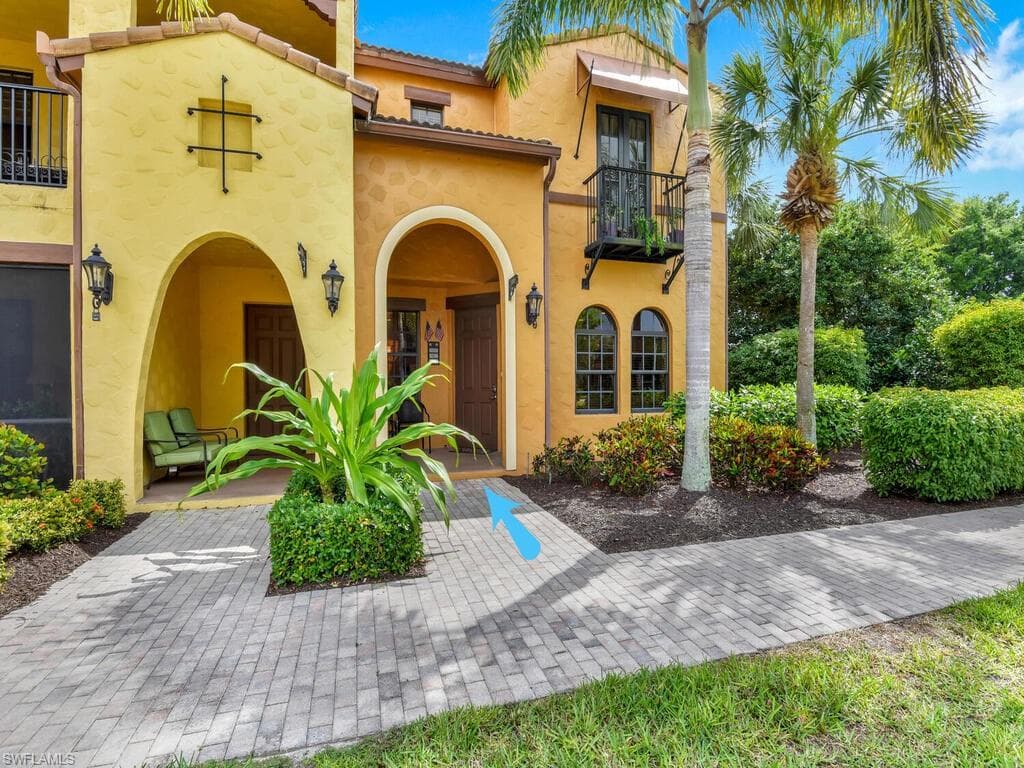 8964 Malibu LN 11-5 NAPLES, FL 34113
