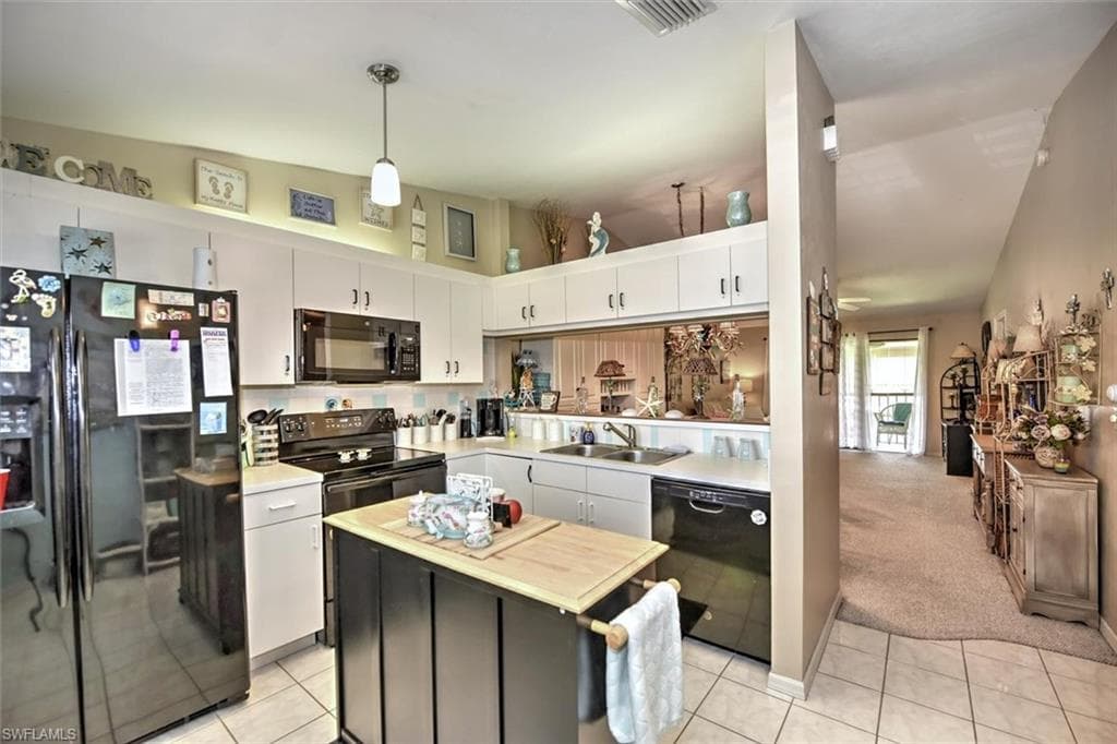 5735 Foxlake DR 6 NORTH FORT MYERS, FL 33917