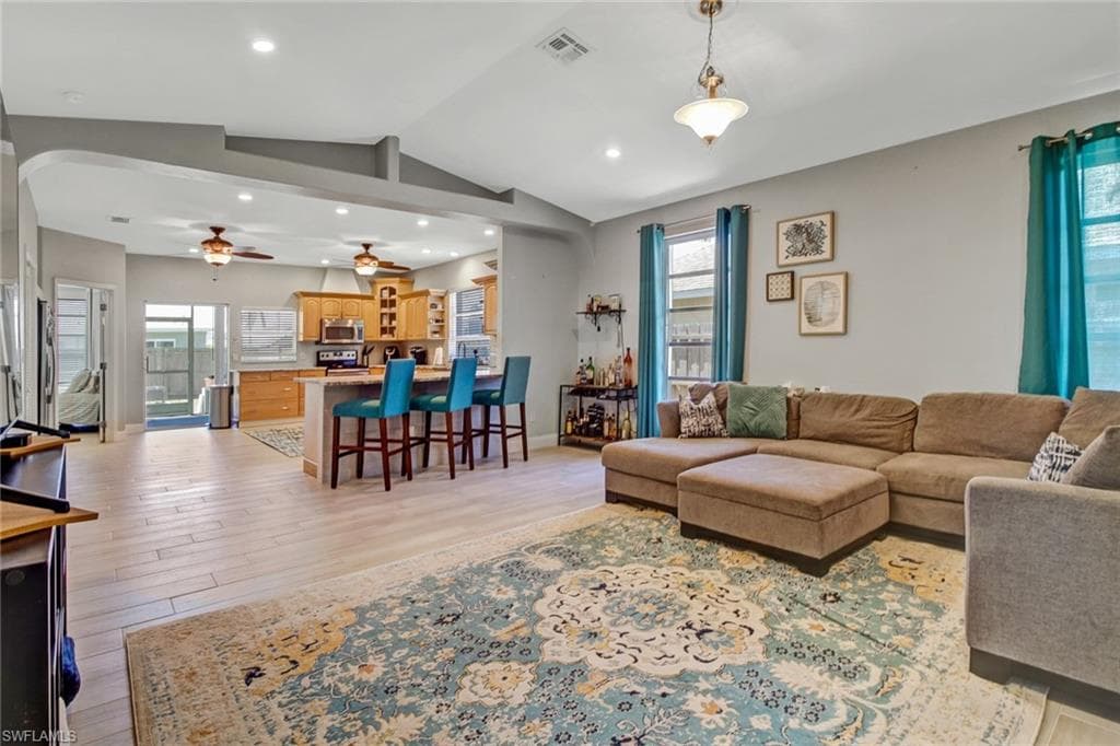 794 95th AVE N NAPLES, FL 34108