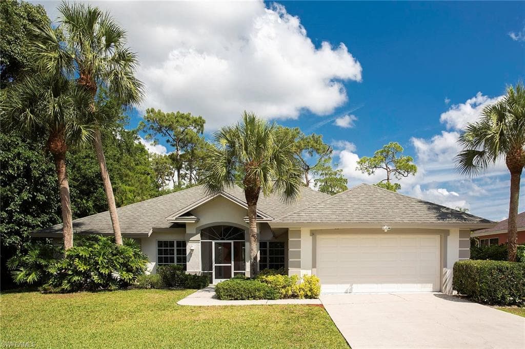 6881 Appleby DR NAPLES, FL 34104