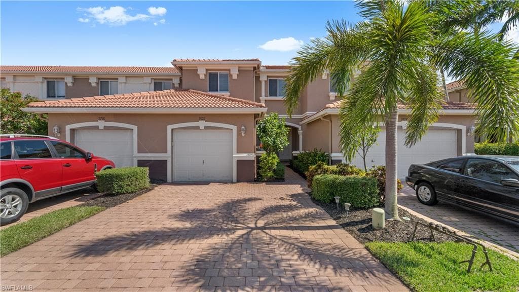 9712 Roundstone CIR FORT MYERS, FL 33967