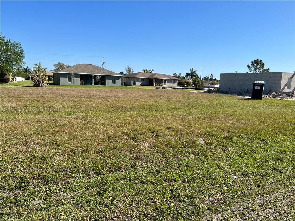 909 Jacaranda PKY E CAPE CORAL, FL 33909