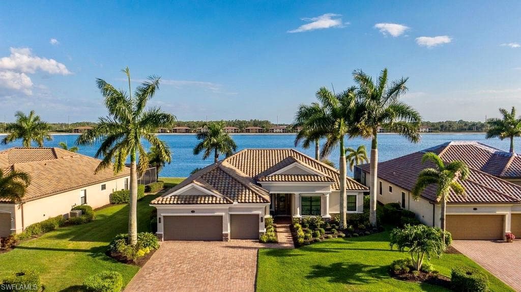 10106 Biscayne Bay LN NAPLES, FL 34120