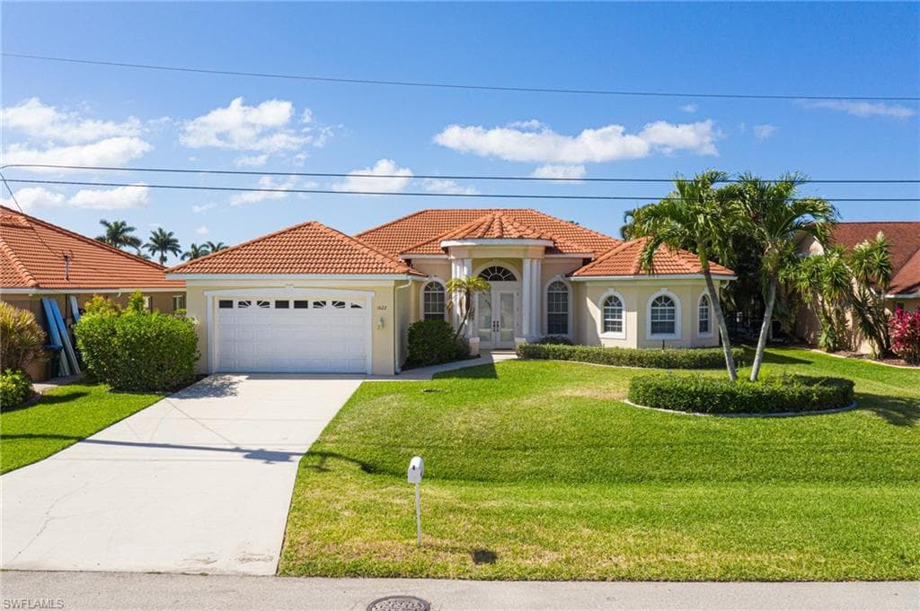 1822 SW 50th TER CAPE CORAL, FL 33914