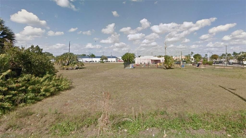 3637 Fairview AVE FORT MYERS, FL 33916