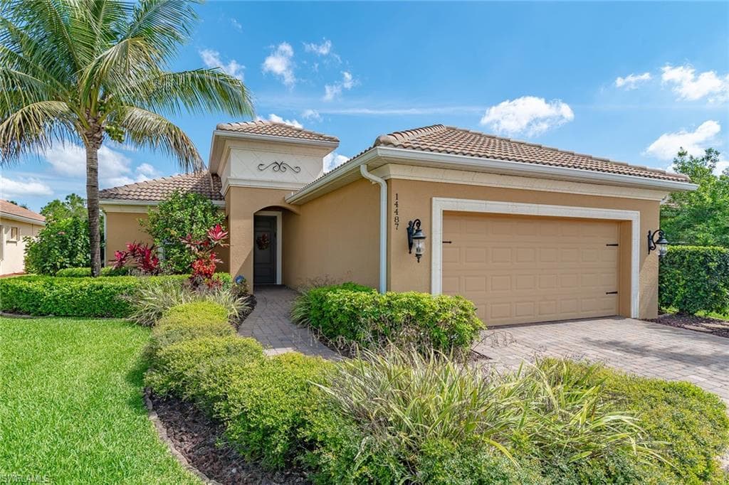 14487 Manchester DR NAPLES, FL 34114