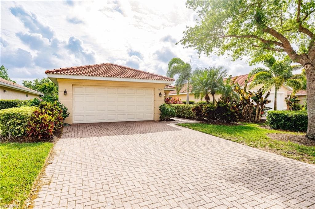 19639 Villa Rosa LOOP ESTERO, FL 33967