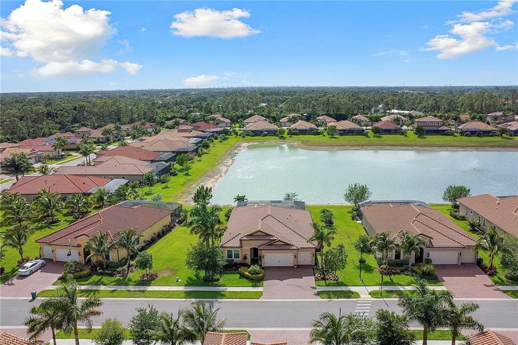 1492 Mockingbird DR NAPLES, FL 34120