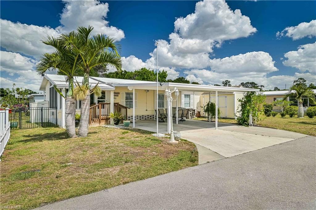 9832 Cattail CT FORT MYERS, FL 33905