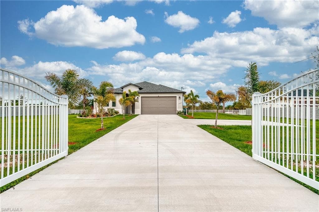 3643 66th AVE NE NAPLES, FL 34120