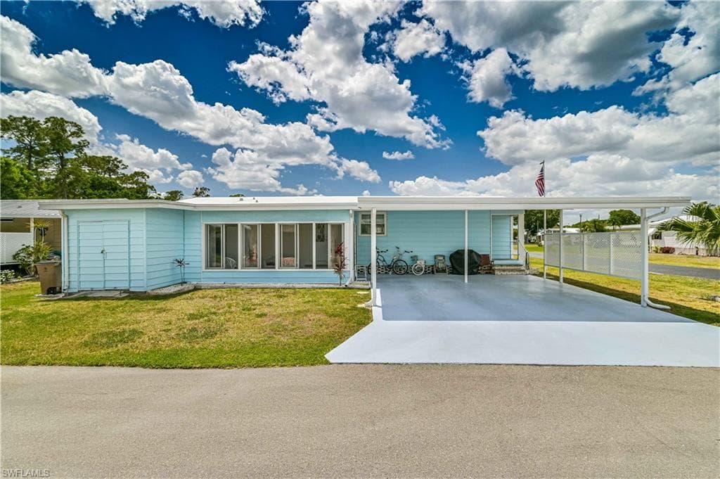 9942 Creekwood LN FORT MYERS, FL 33905