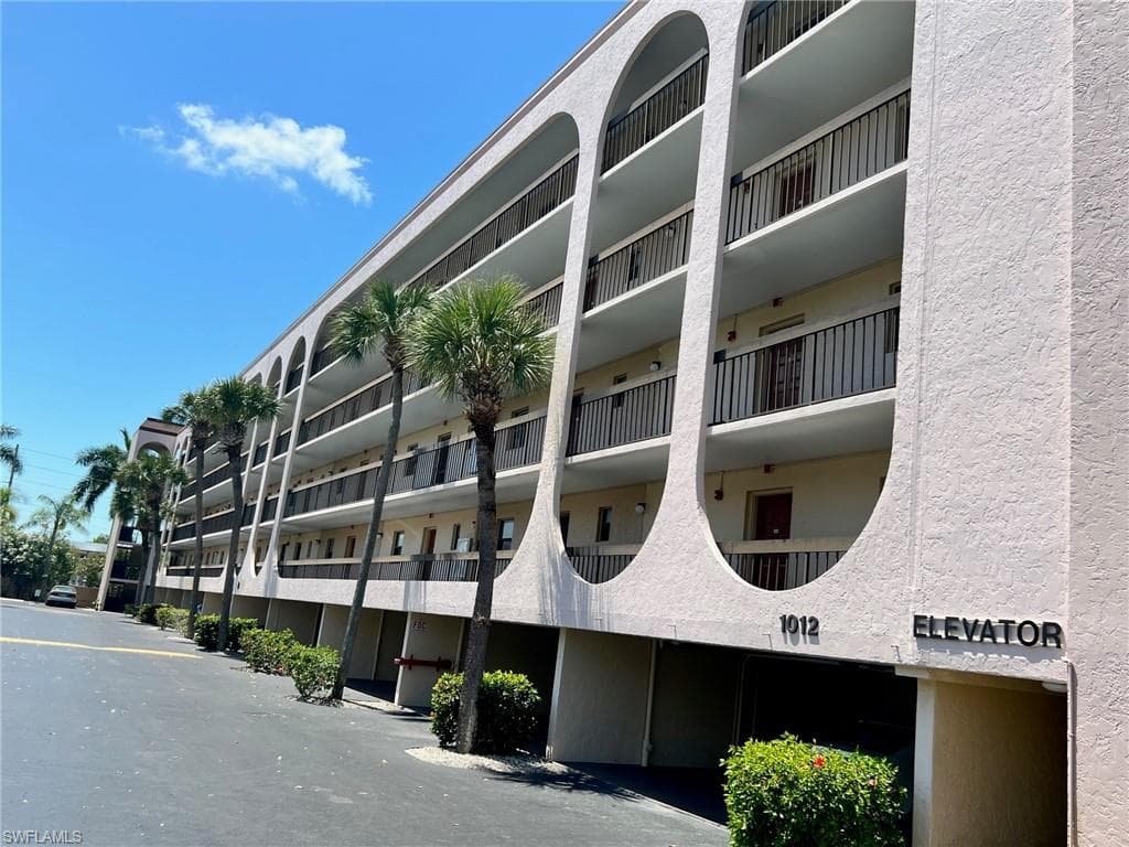 1012 Anglers CV D-304 MARCO ISLAND, FL 34145