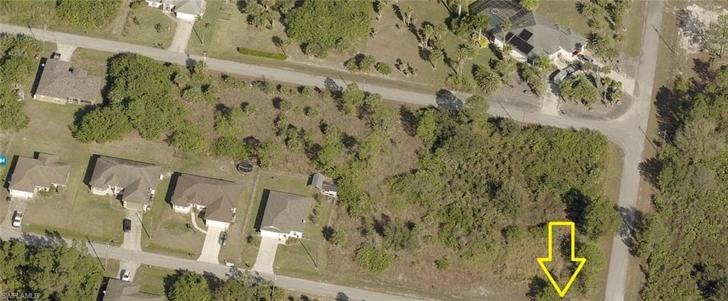 755 Chemstrand ST E LEHIGH ACRES, FL 33974