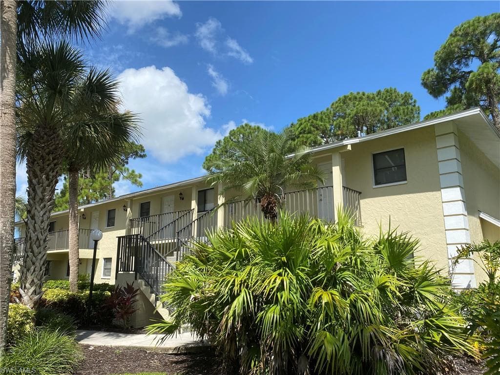 28120 Pine Haven WAY 12 BONITA SPRINGS, FL 34135