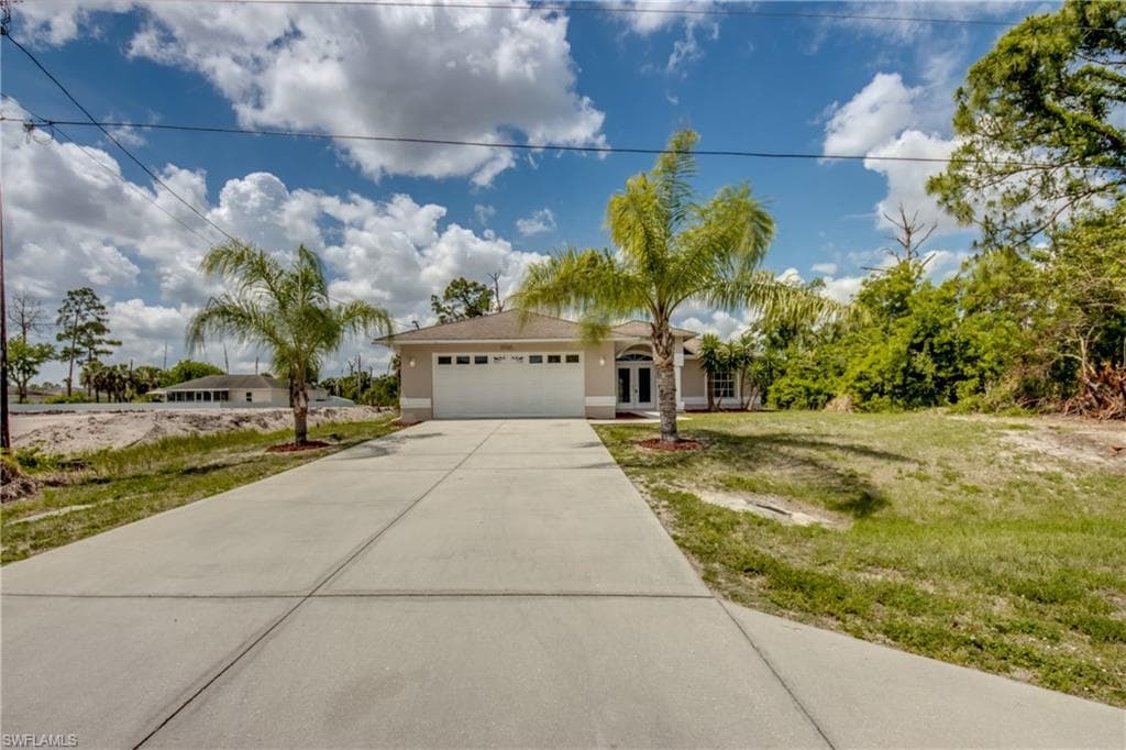 2907 Nadine LN LEHIGH ACRES, FL 33971