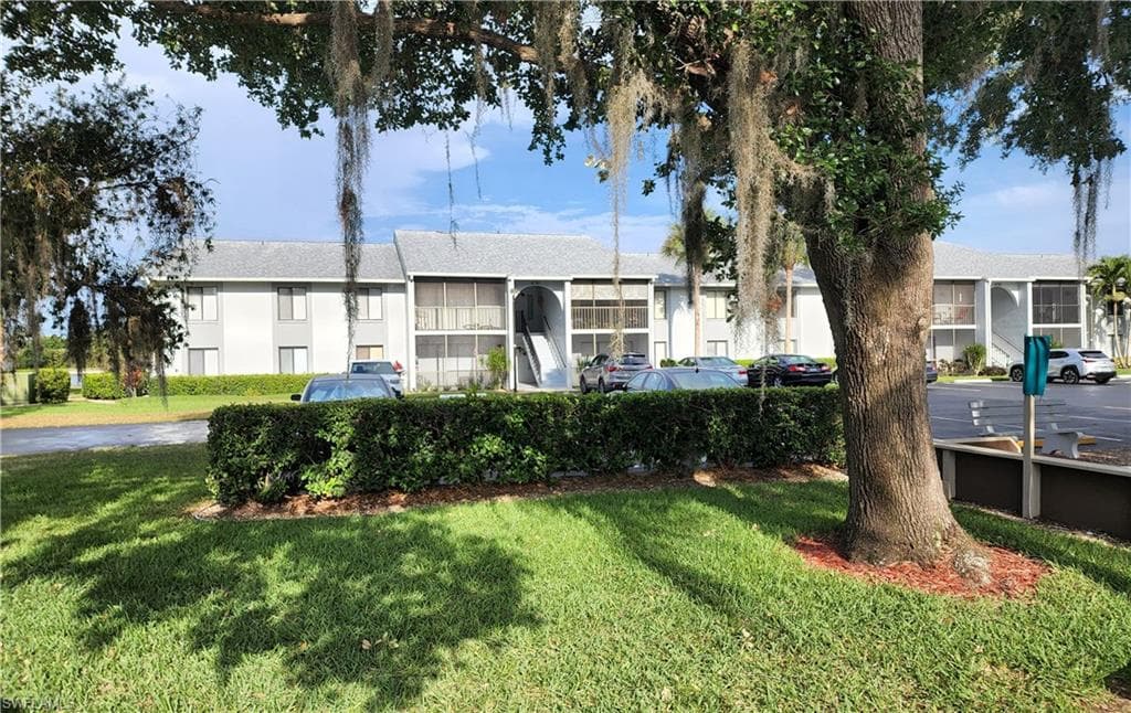 4781 Lakeside Club BLVD 2-B1 FORT MYERS, FL 33905