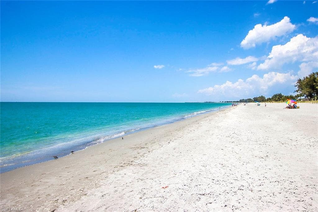 2001 Gulf Beach Villas CAPTIVA, FL 33924