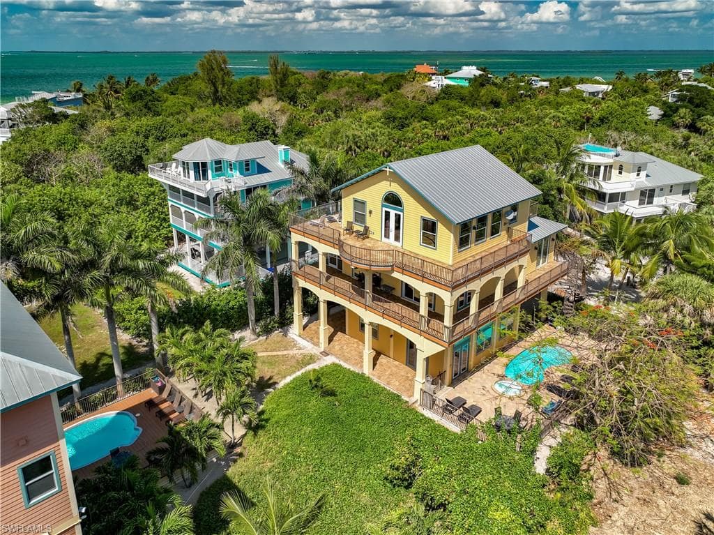 160 White Pelican DR Upper Captiva, FL 33924