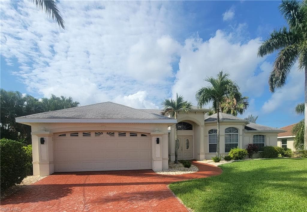 1904 SW 48th LN CAPE CORAL, FL 33914
