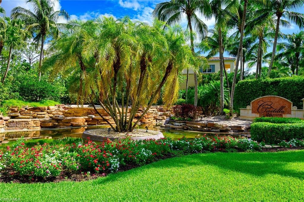 2855 Tiburon BLVD E 101 NAPLES, FL 34109