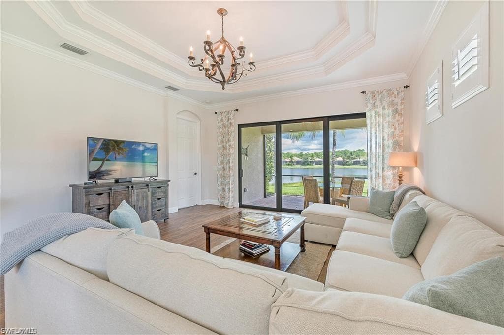 9160 Isla Bella CIR BONITA SPRINGS, FL 34135