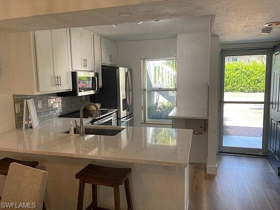 721 Elkcam CIR 212 MARCO ISLAND, FL 34145
