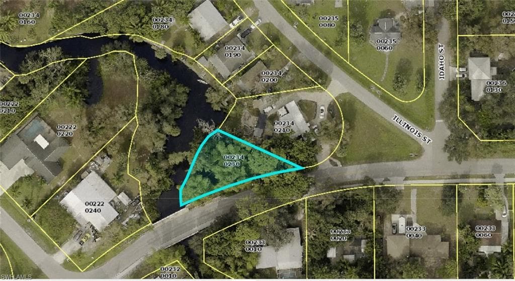 10141 Kentucky ST BONITA SPRINGS, FL 34135