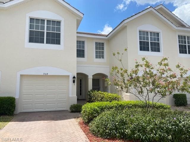 964 Hampton CIR 79 NAPLES, FL 34105