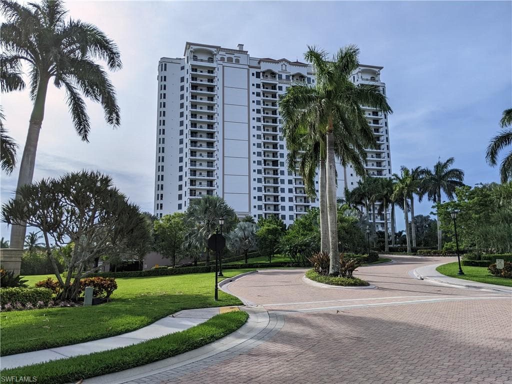 1060 Borghese LN 203 NAPLES, FL 34114