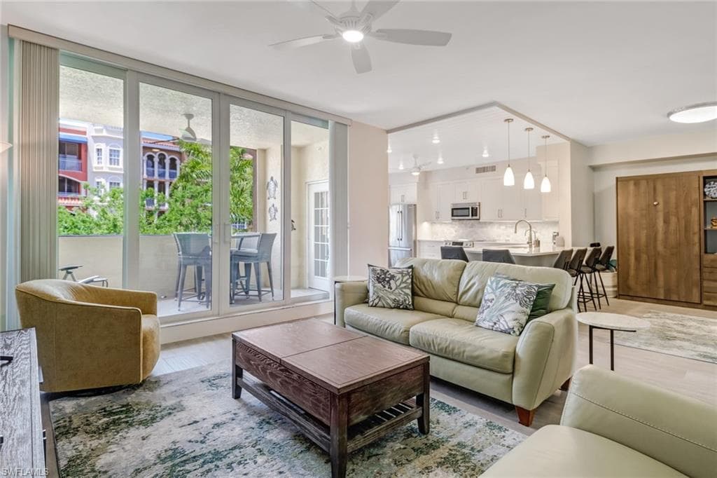 401 Bayfront PL 3306 NAPLES, FL 34102