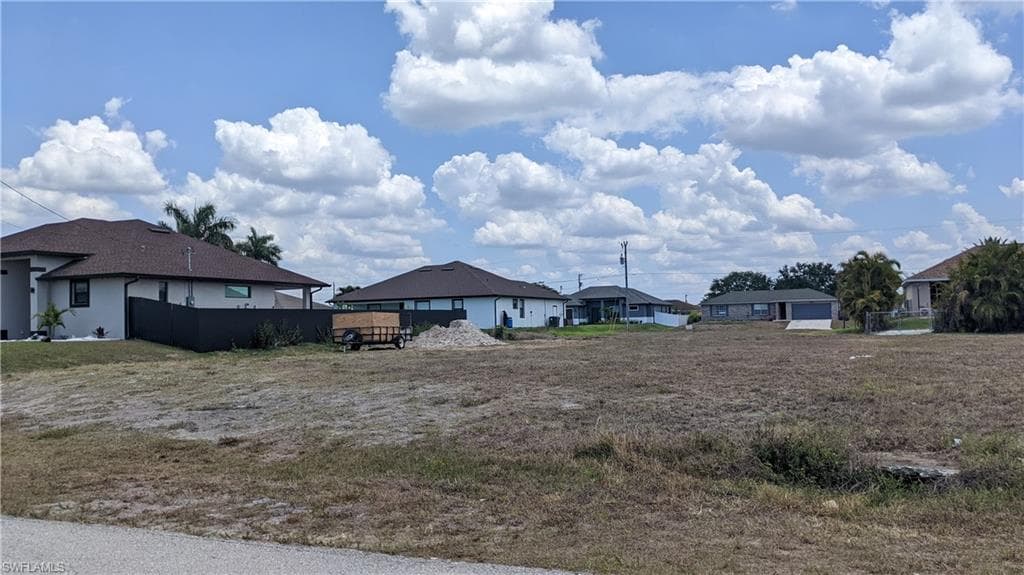 1505 6th AVE CAPE CORAL, FL 33909