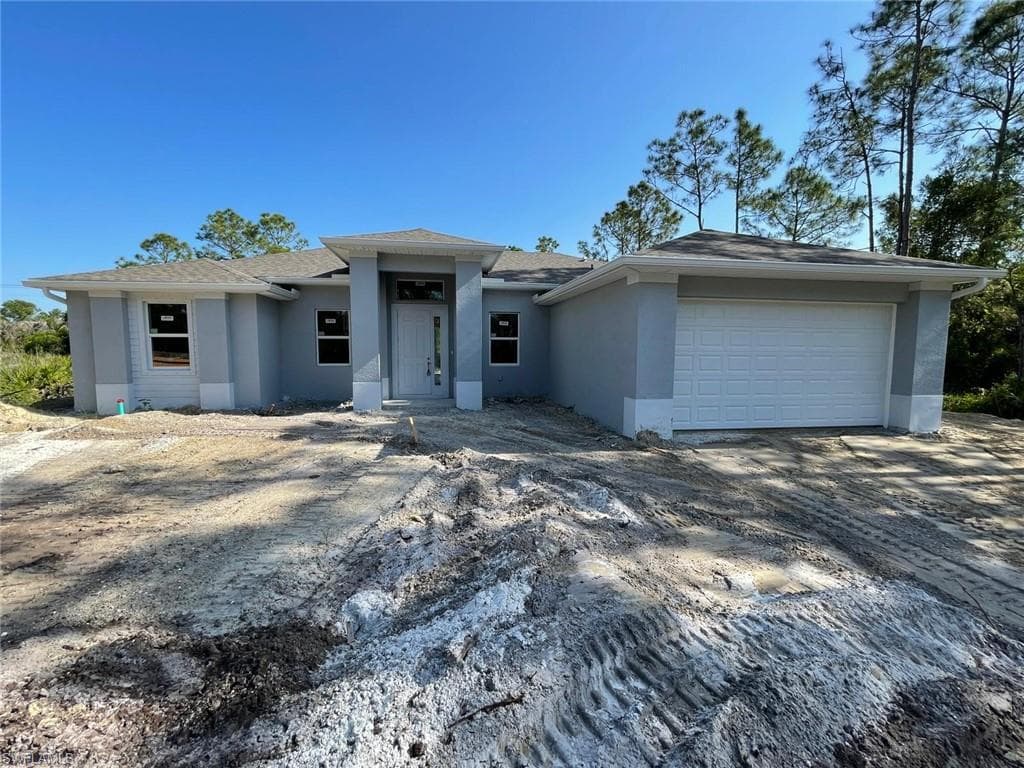 2810 41st ST W LEHIGH ACRES, FL 33971