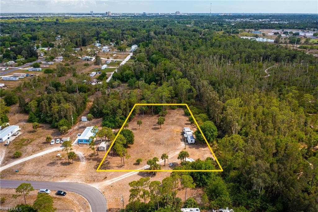 1731 Case LN NORTH FORT MYERS, FL 33917