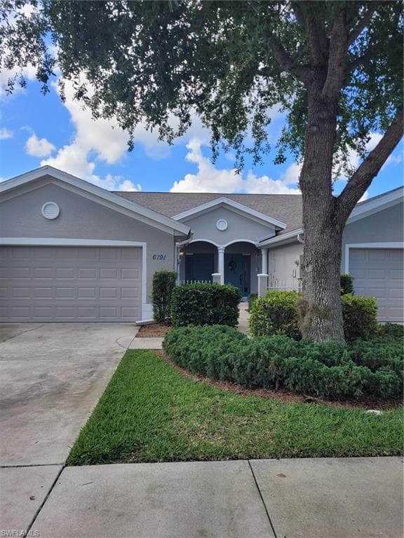 6191 Mandalay CIR 33 NAPLES, FL 34112