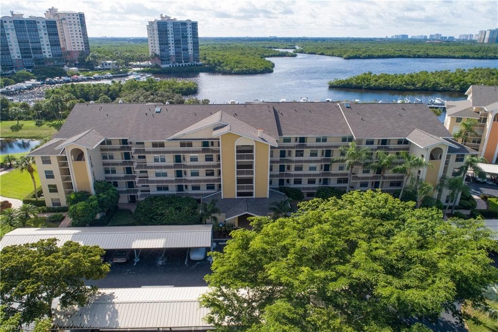 320 Horse Creek DR 305 NAPLES, FL 34110