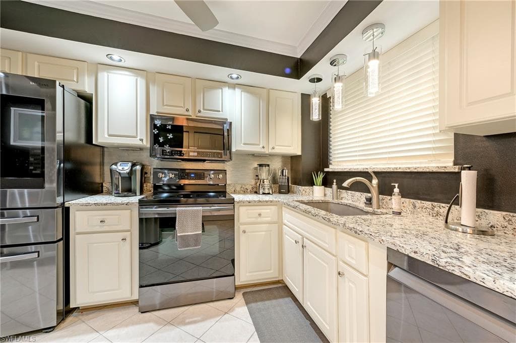 2121 Collier AVE 401 FORT MYERS, FL 33901