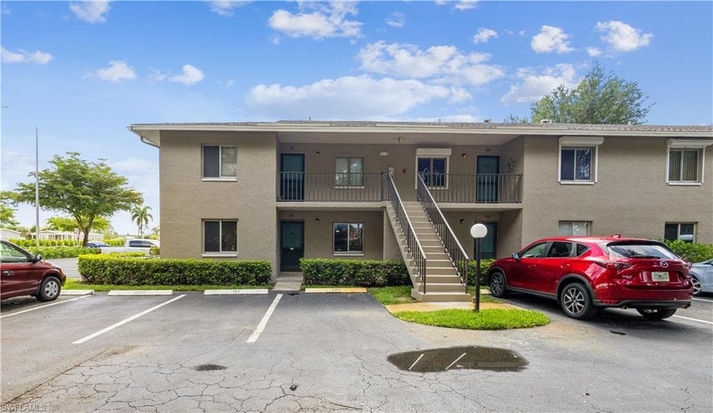 5693 Rattlesnake Hammock RD 101A NAPLES, FL 34113