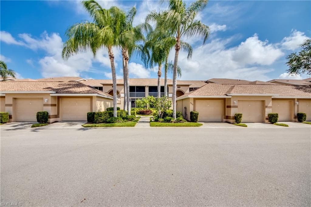8099 Queen Palm LN 214 FORT MYERS, FL 33966