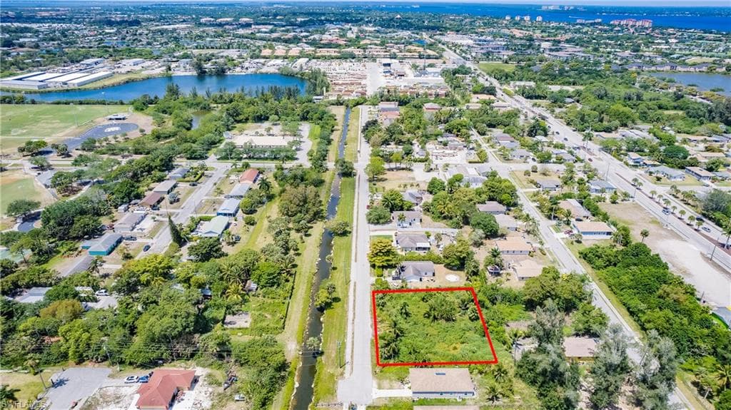 10520 Canal ST FORT MYERS, FL 33908