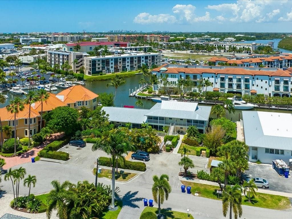 1351 Curlew AVE 104 NAPLES, FL 34102