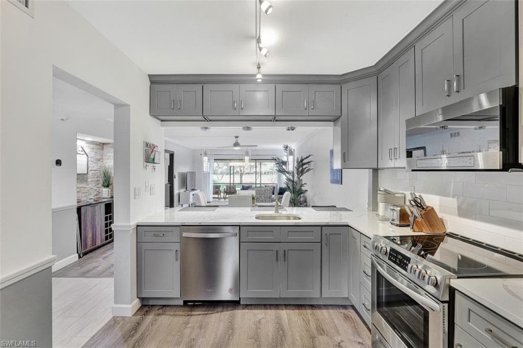 1802 Kings Lake BLVD 2-104 NAPLES, FL 34112