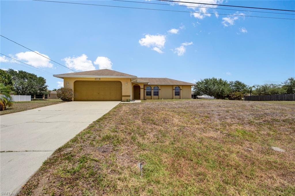 2215 NE 15th ST CAPE CORAL, FL 33909